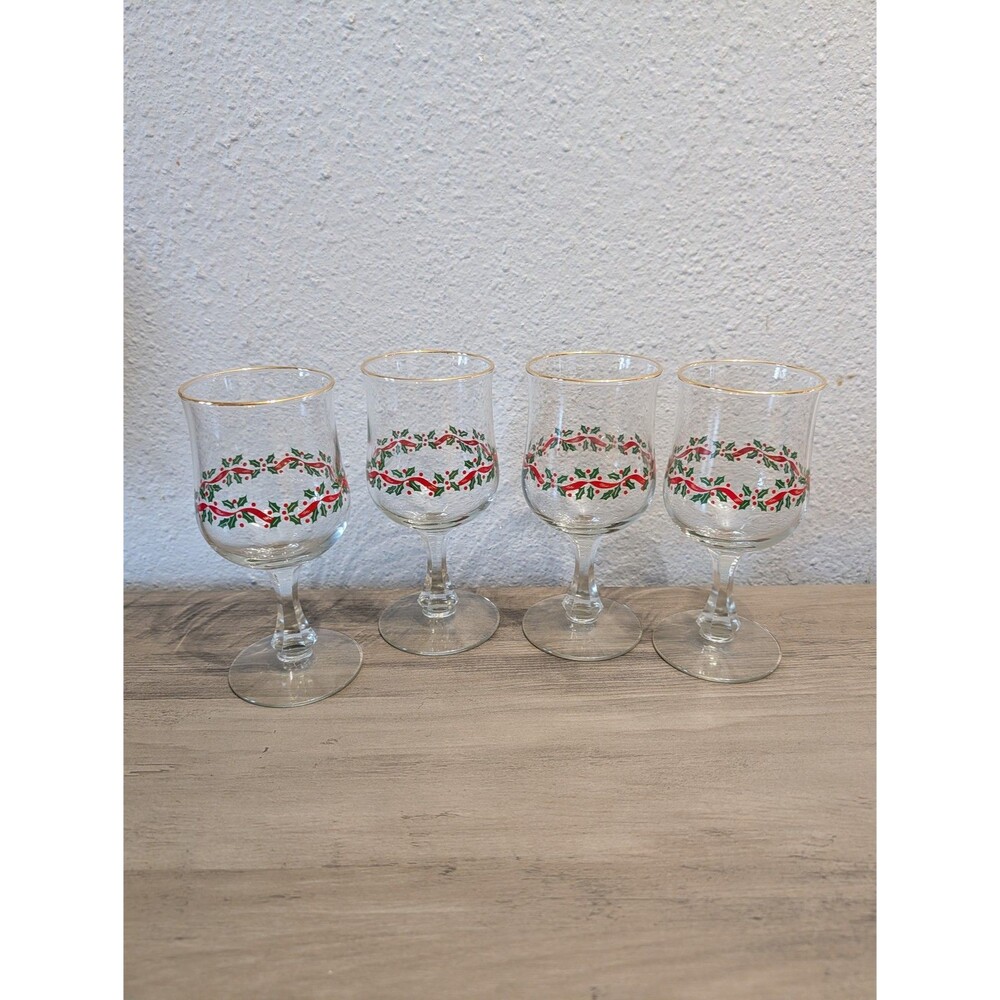 Vintage Libbey Arby's Christmas Holly Berry Gold Rim Goblets Set of 4